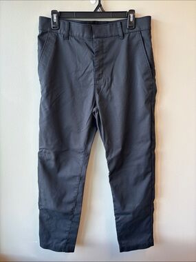 Nike Men's Chino Pants in black slim fit